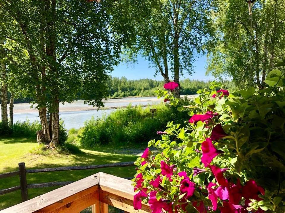 Susitna River Lodging, Suites Talkeetna Exteriör bild