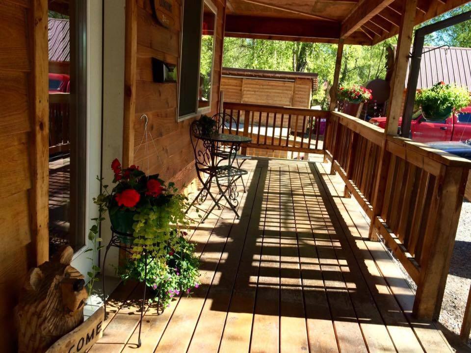 Susitna River Lodging, Suites Talkeetna Exteriör bild